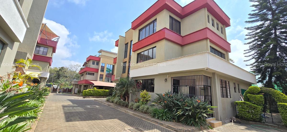 5 Bed Townhouse with En Suite at Convent Drive - 1
