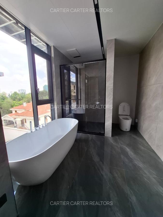 5 Bed Villa with En Suite at Jacaranda Avenue - 5
