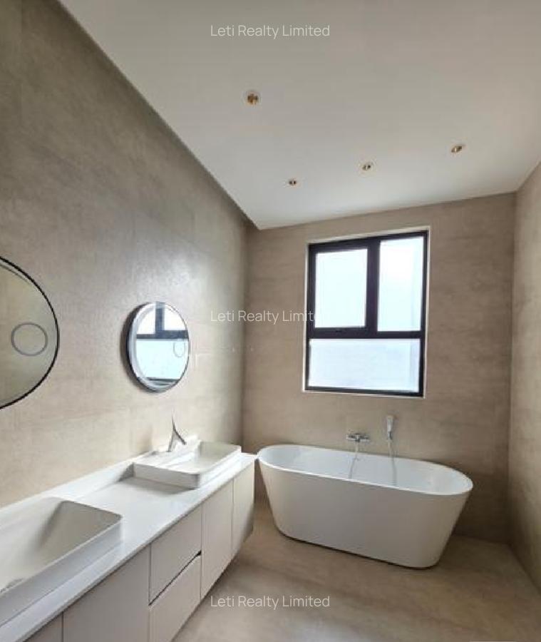 5 Bed Townhouse with En Suite in Lavington - 8