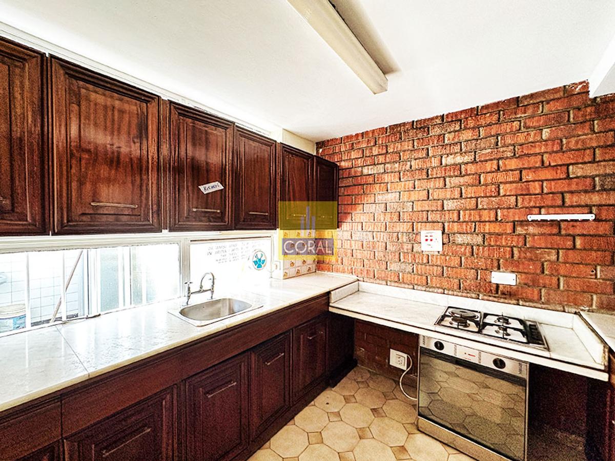 3 Bed House in Upper Hill - 17