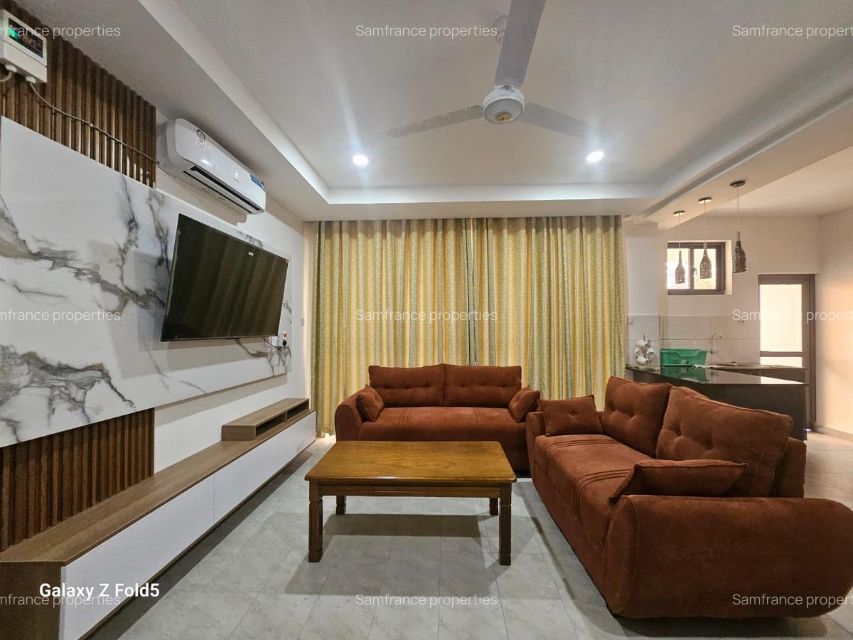 Serviced 2 Bed Apartment with En Suite at 1St Avanue - 7