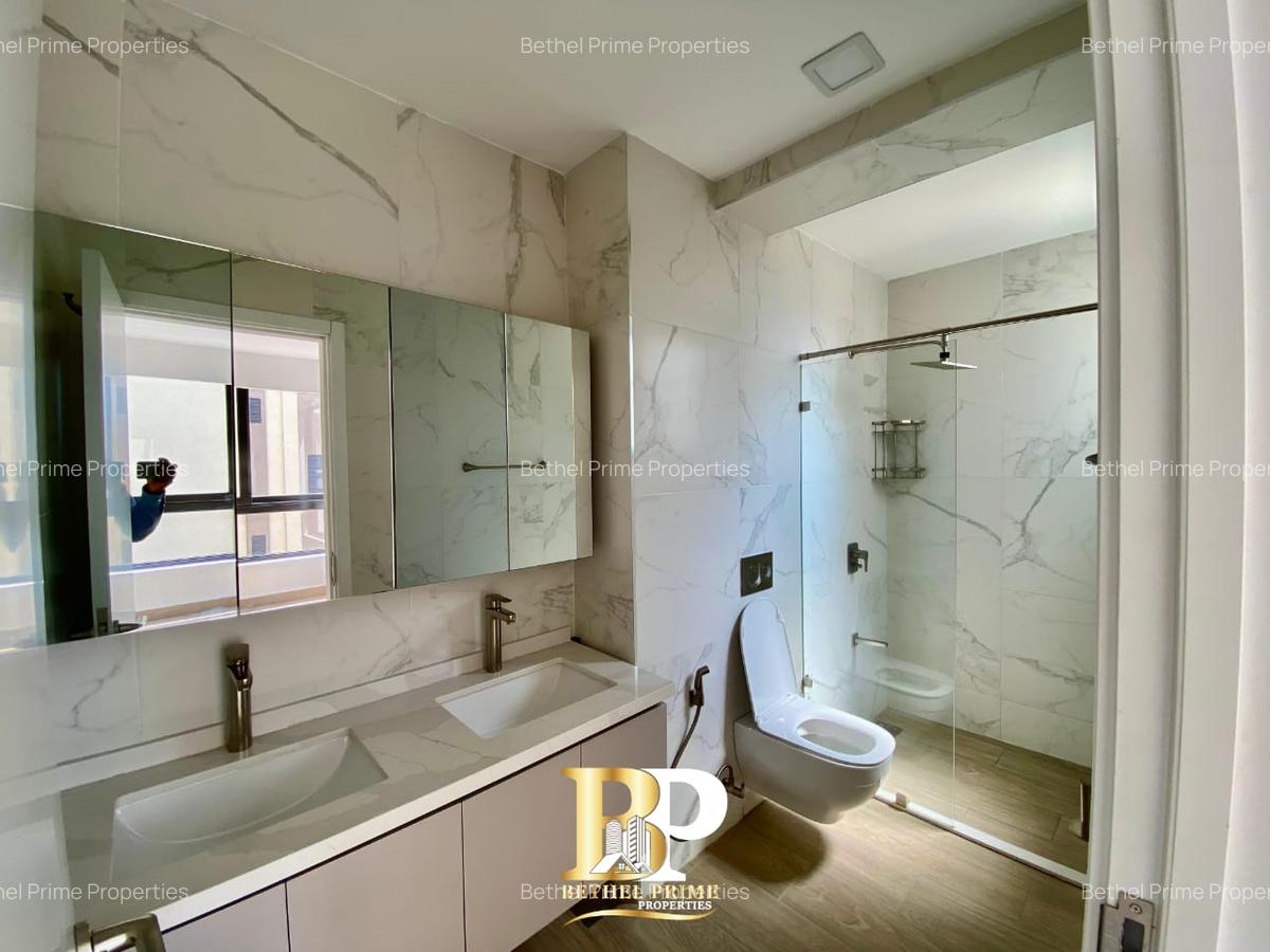 3 Bed Apartment with En Suite in Riverside - 18