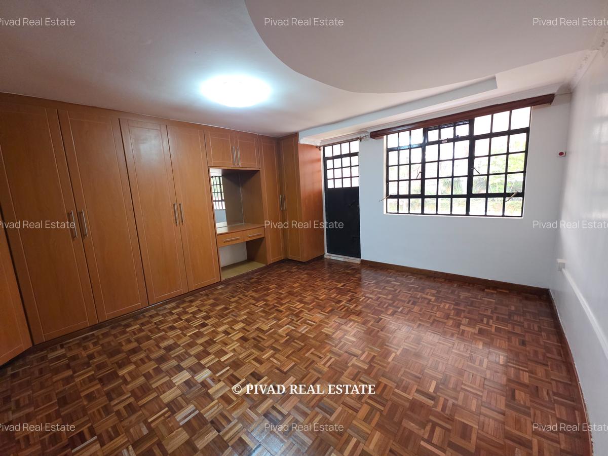 5 Bed House with Staff Quarters in Runda - 4