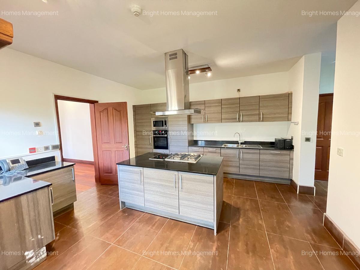 5 Bed Townhouse with En Suite in Kitisuru - 12
