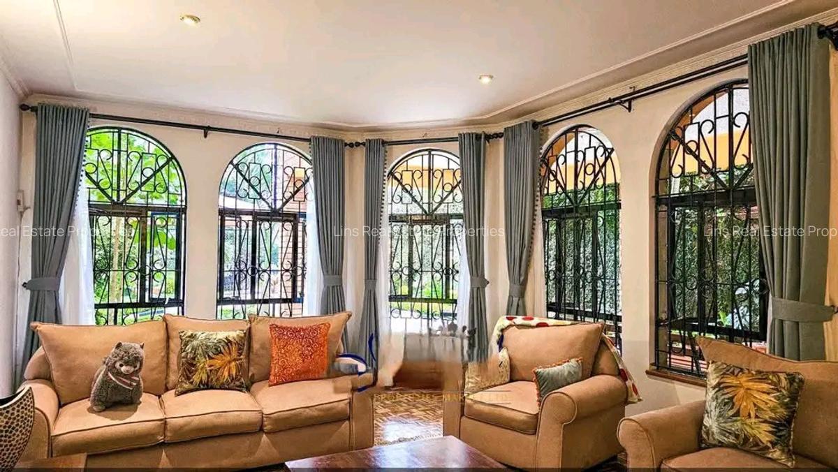 4 Bed Townhouse with En Suite in Brookside - 4