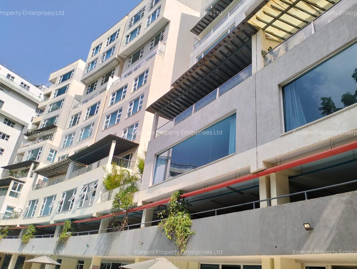 4 Bed Apartment with En Suite in Brookside - 19