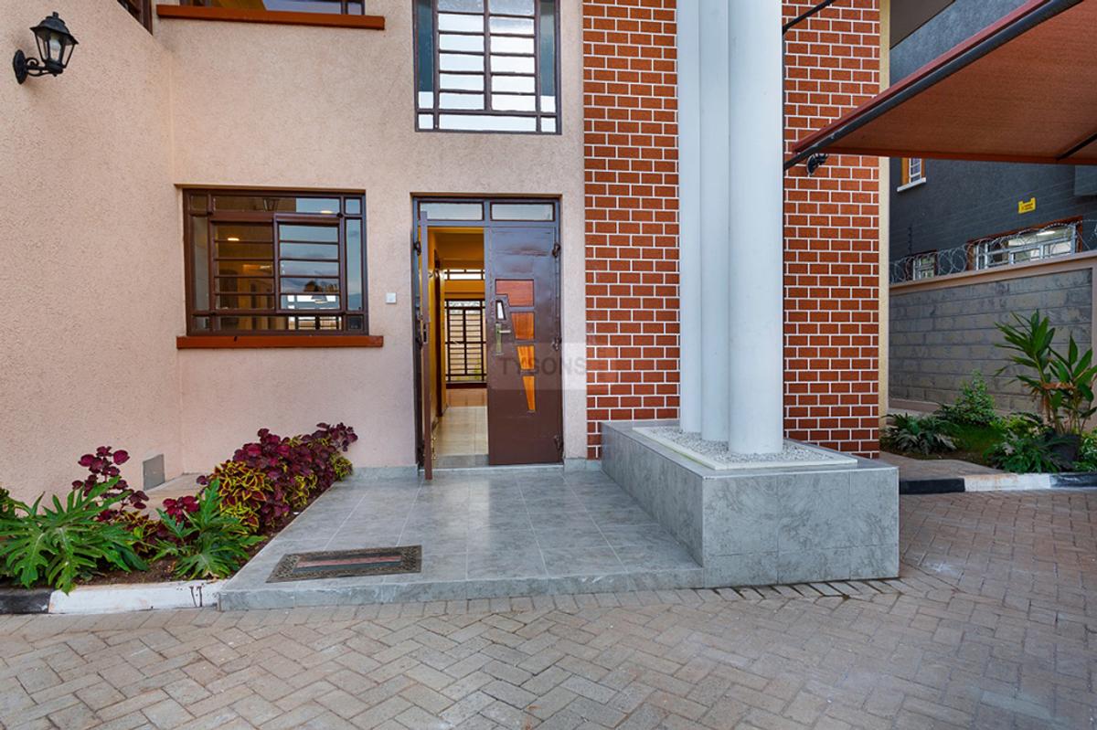 4 Bed Townhouse with En Suite in Ngong - 2