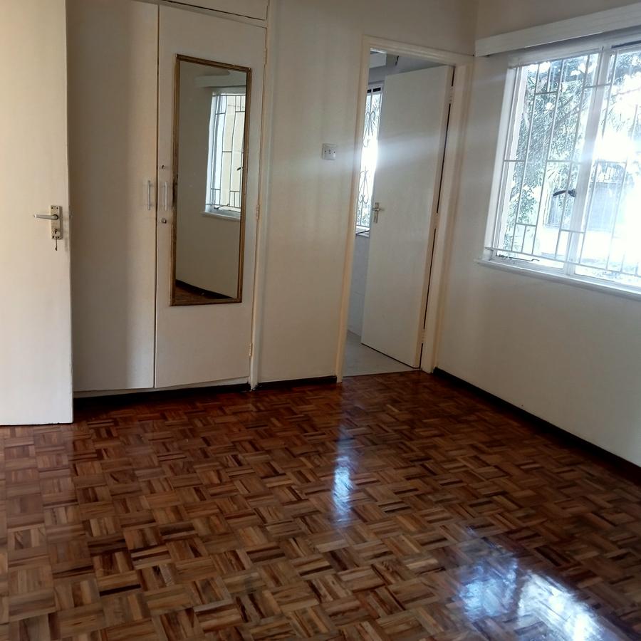 3 Bed Apartment with En Suite at Parklands - 5