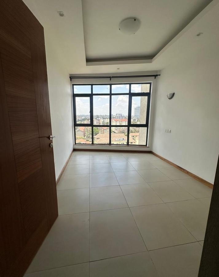 2 Bed Apartment with En Suite at Raphta Road - 5