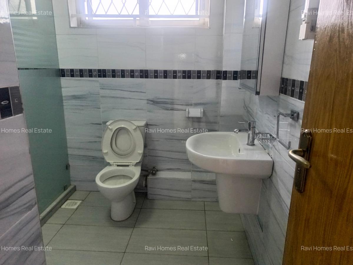 5 Bed Townhouse with En Suite in Kiambu Road - 11