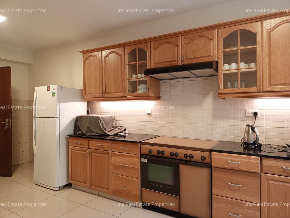 Serviced 3 Bed Apartment with En Suite in Riverside - 10