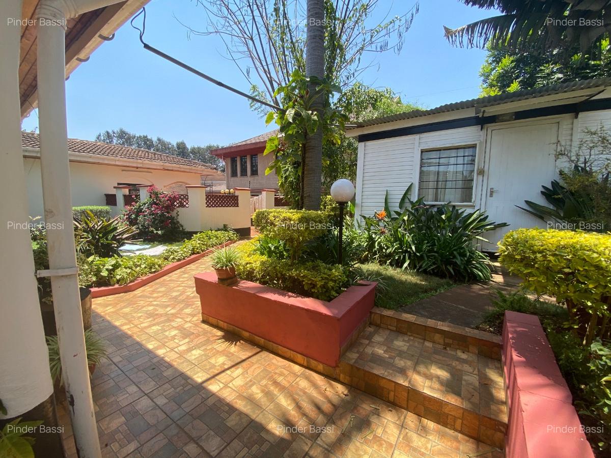 5 Bed House with En Suite at Opp. American Embassy - 17