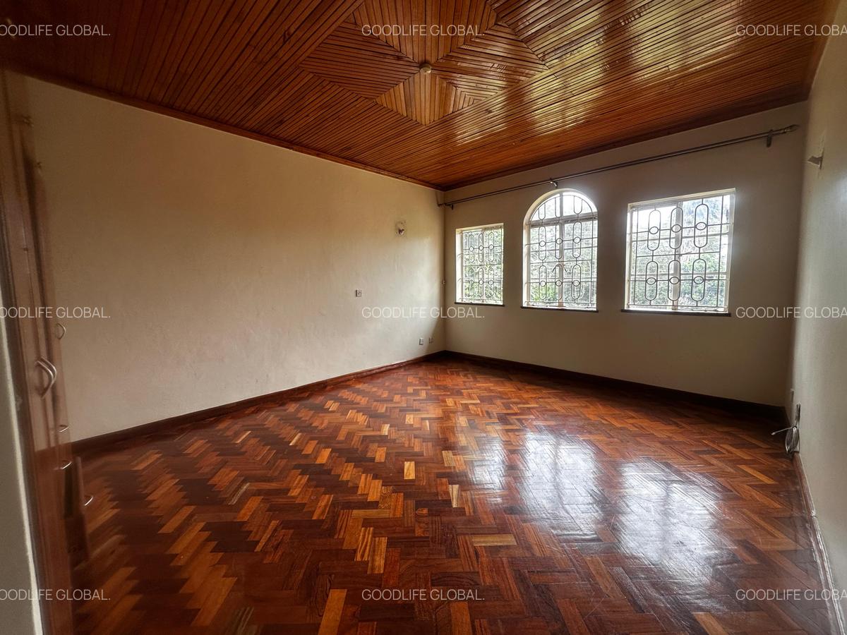 5 Bed House with En Suite at New Kitisuru - 11