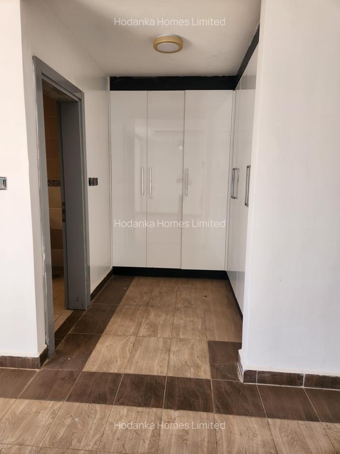 5 Bed Apartment with En Suite at Kilimani - 2