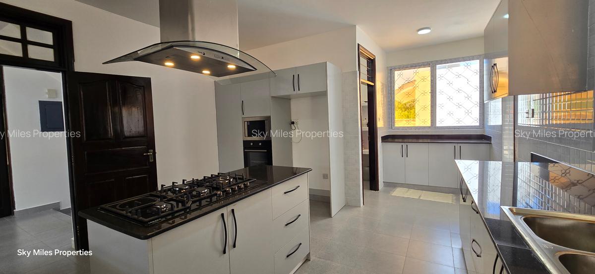 4 Bed Villa with En Suite at Serena - 9