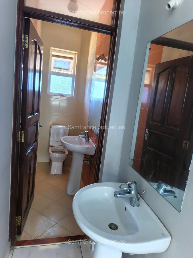 Serviced 3 Bed Apartment with En Suite at 3Rd Avenue - 9