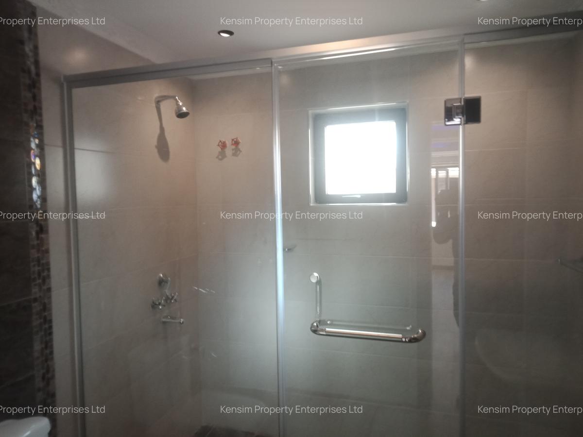 5 Bed Townhouse with En Suite in Lavington - 5