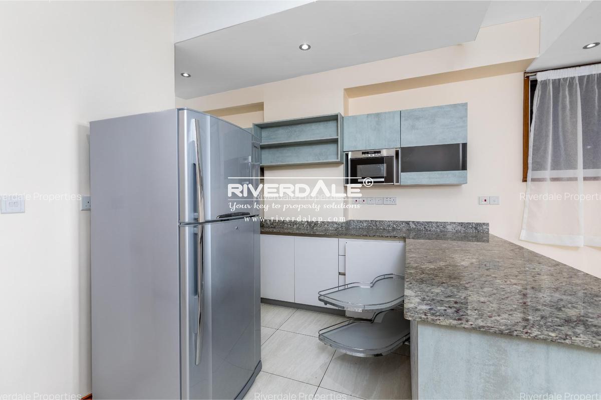 2 Bed Apartment with En Suite in Spring Valley - 4
