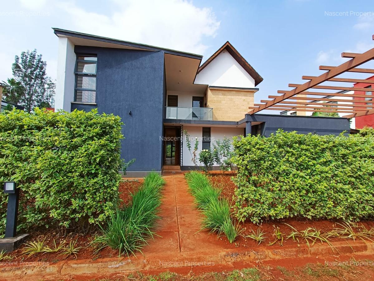 4 Bed House with En Suite at Garden Estate - 4