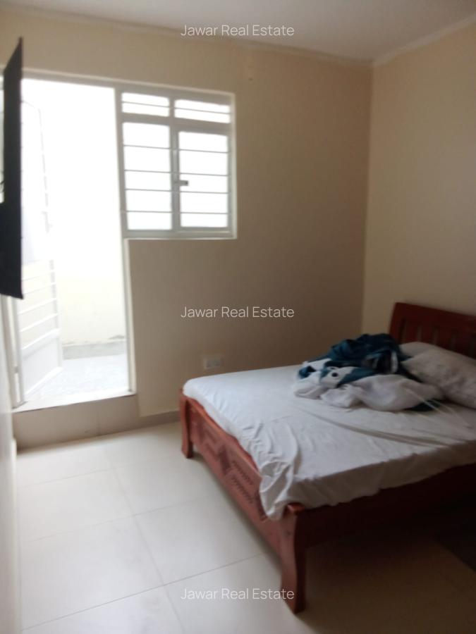 1 Bed House with En Suite at Hatheru Road - 7