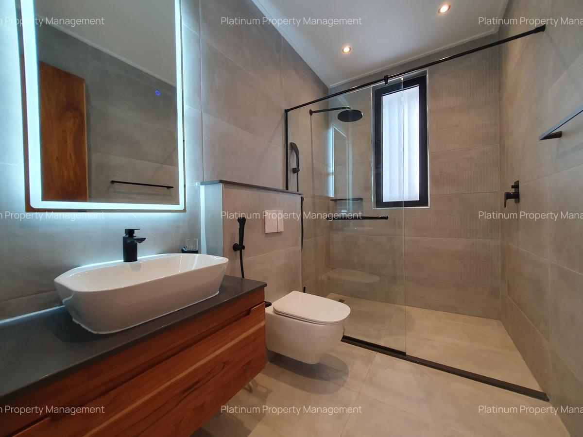 4 Bed Apartment with En Suite at Peponi Rd - 20