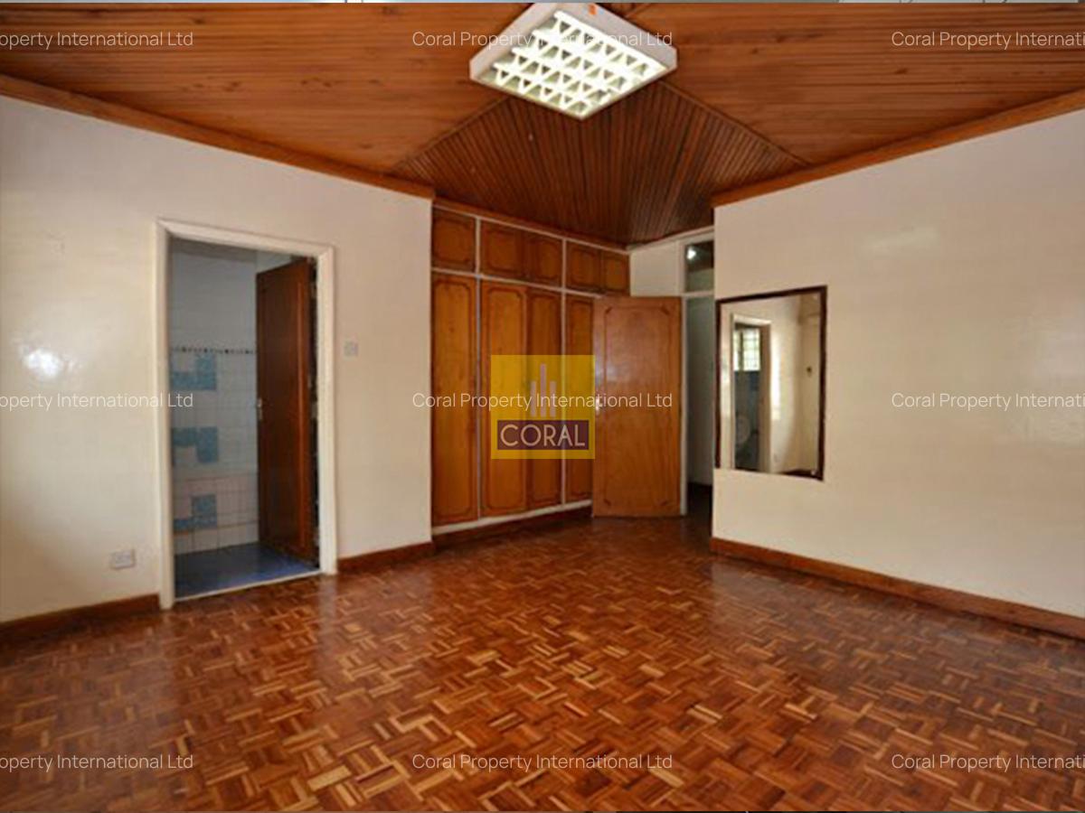 4 Bed Townhouse in Westlands Area - 13