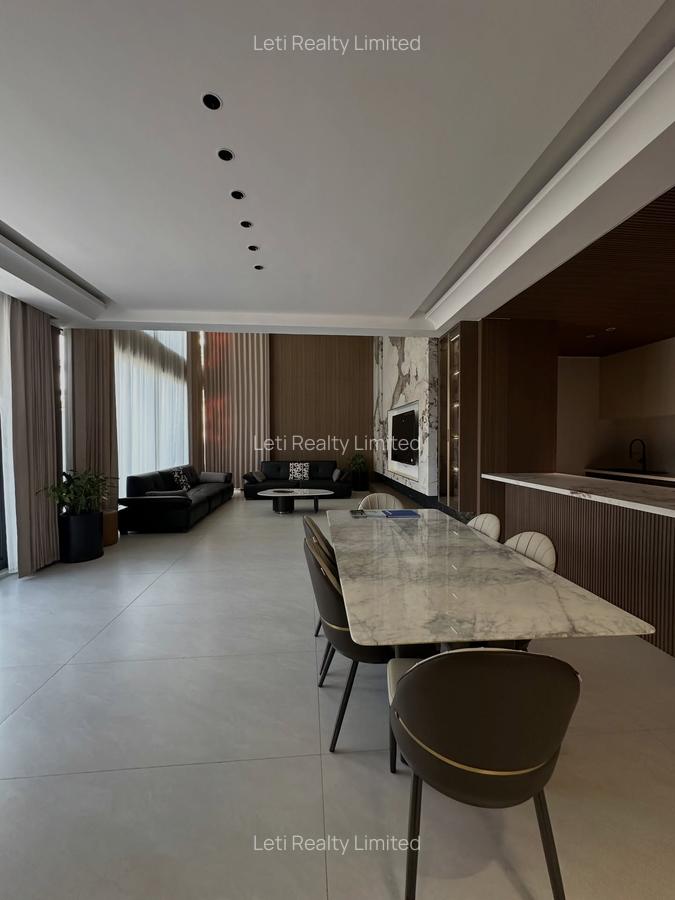 5 Bed Townhouse with En Suite in Lavington - 2