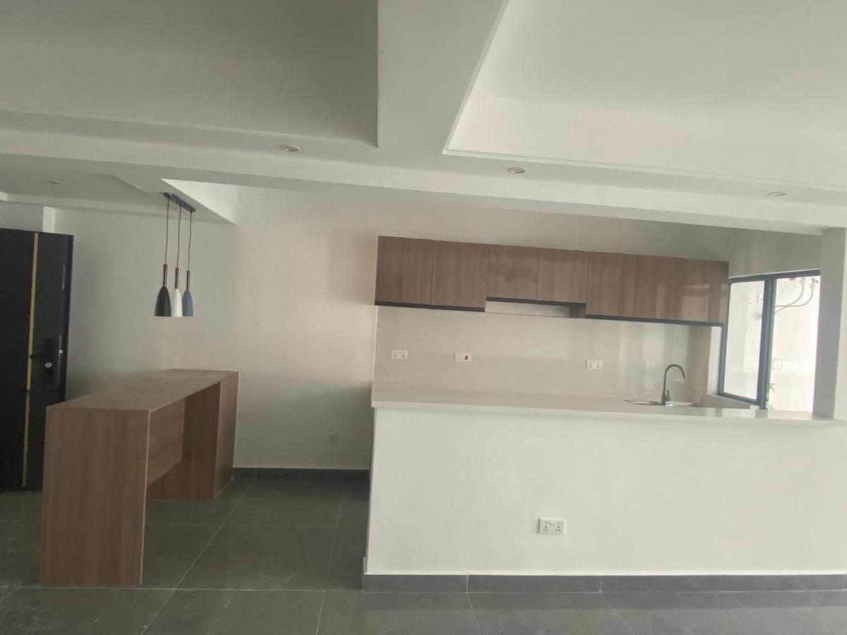 3 Bed Apartment with En Suite at Riverside Drive - 16