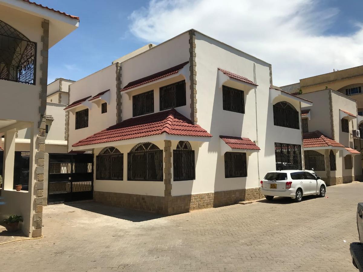 4 Bed House with En Suite at Nyali Mombasa - 1