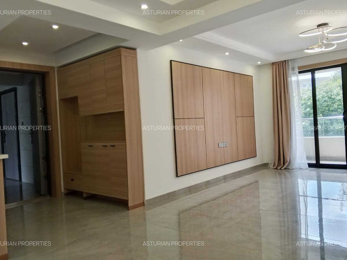 3 Bed Apartment with En Suite in Riverside - 1