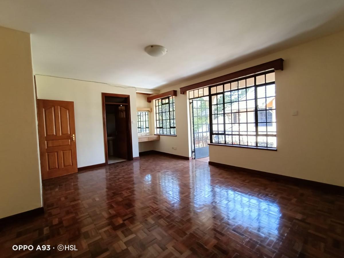 5 Bed Townhouse with Garden at Kaputei Road - 6