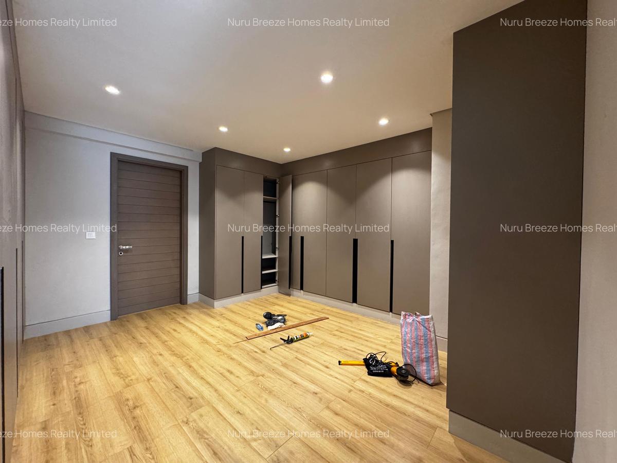 5 Bed Townhouse with En Suite in Westlands Area - 4