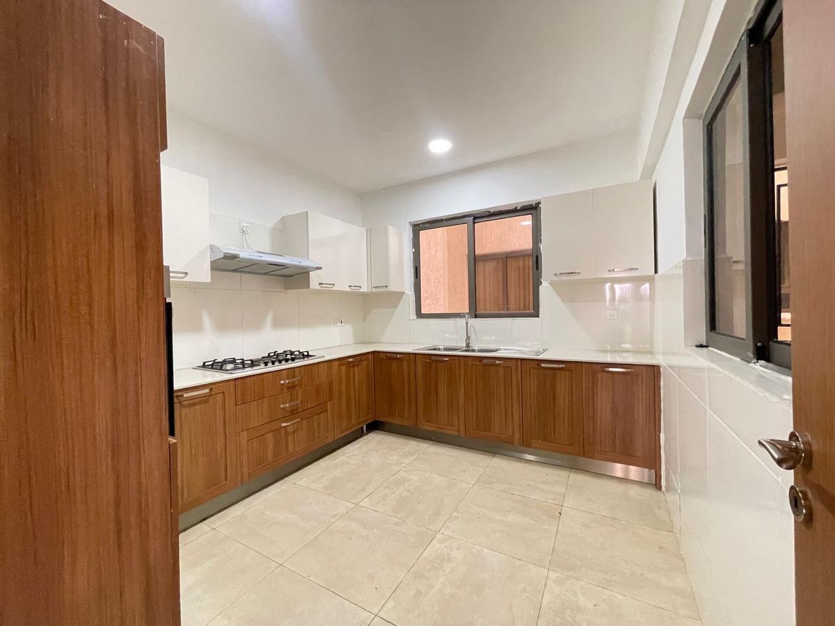 3 Bed Apartment with En Suite in Kilimani - 9