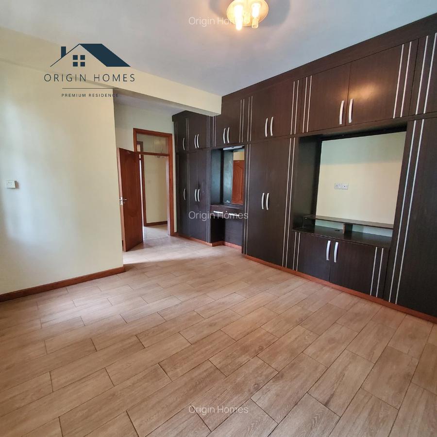 3 Bed Apartment with En Suite at Parklands - 7