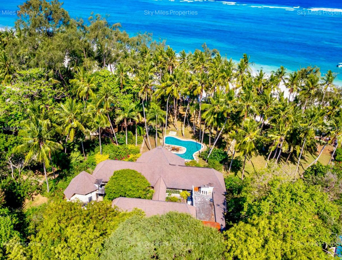 7 Bed Villa with En Suite at South Coast - 1