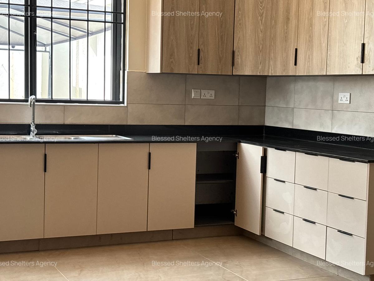 5 Bed Villa with En Suite in Loresho - 4