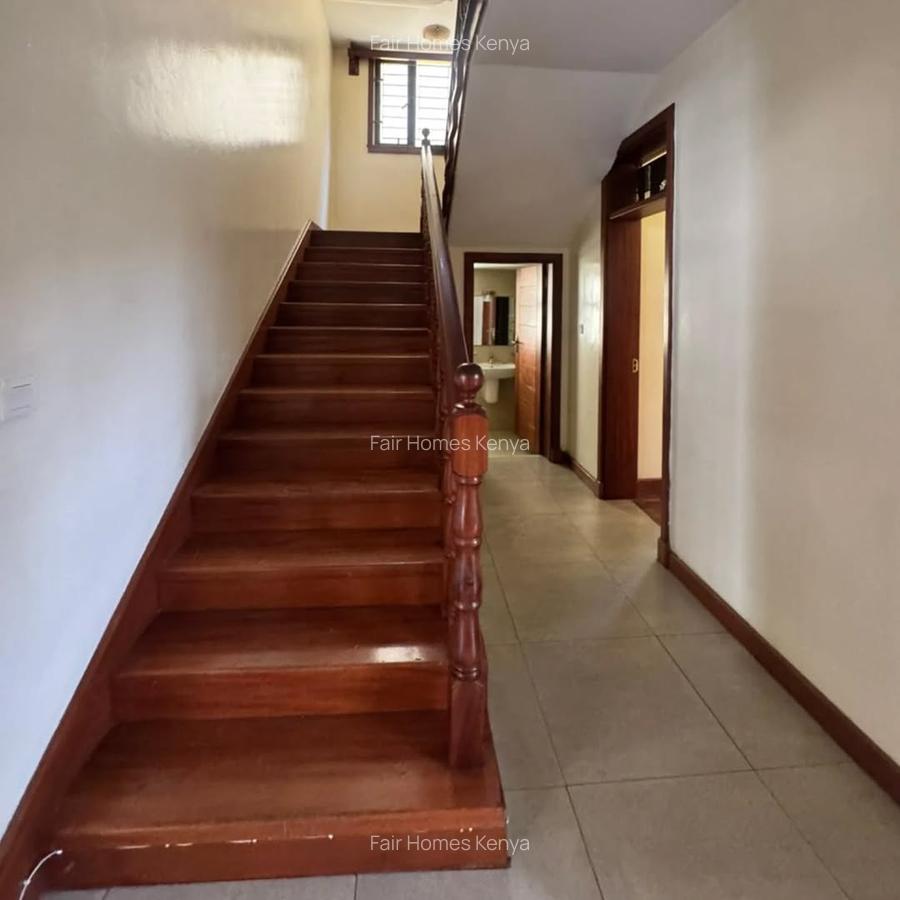5 Bed Townhouse with En Suite at Gitanga Road - 8