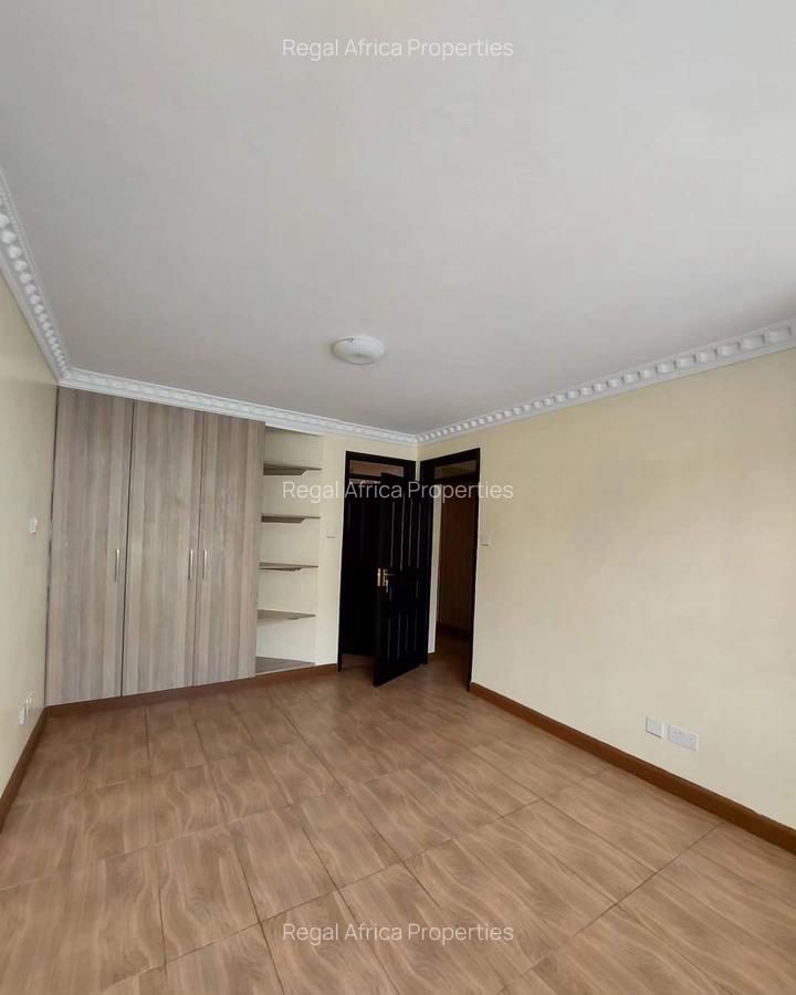 5 Bed Townhouse with En Suite at Muthangari Road - 5