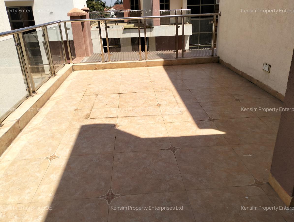 5 Bed Townhouse with En Suite in Lavington - 20