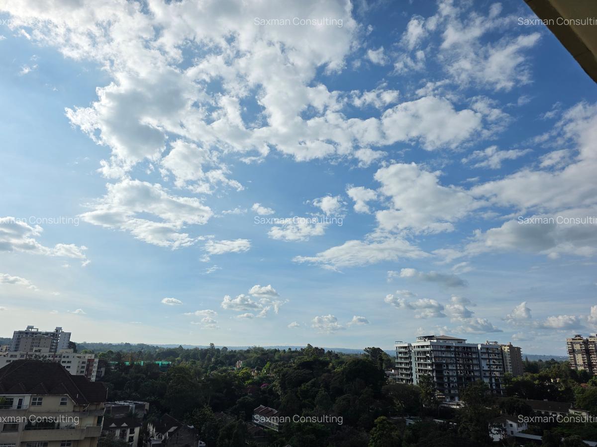 3 Bed Apartment with En Suite in Brookside - 2