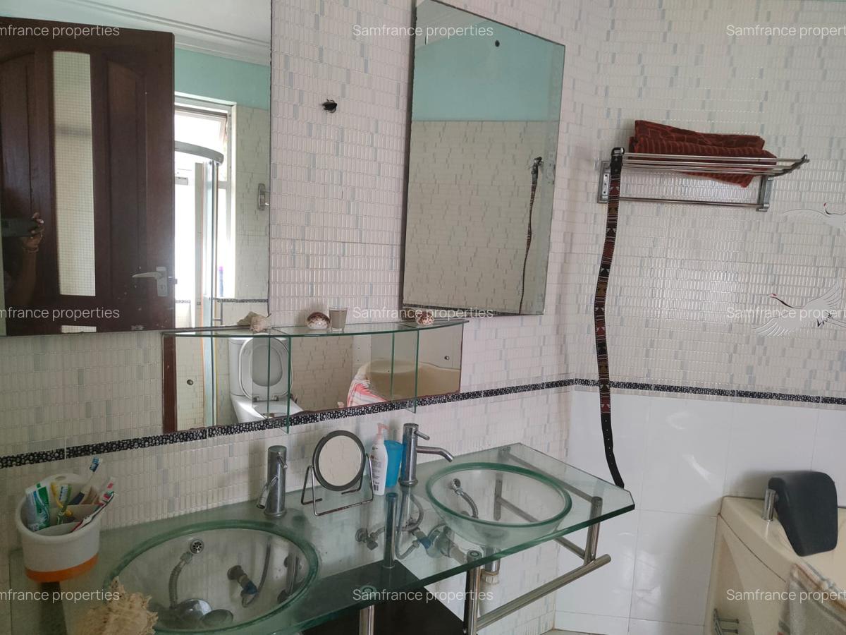 4 Bed Villa with En Suite at Links Road - 20