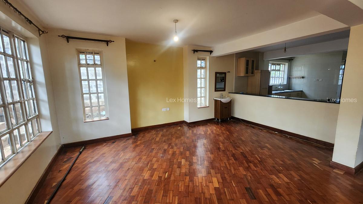 4 Bed House with En Suite at Rimpa - 7