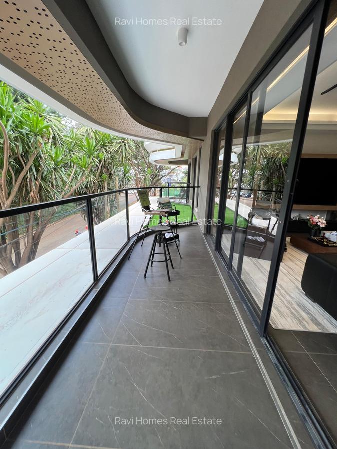 4 Bed Apartment with En Suite - 10