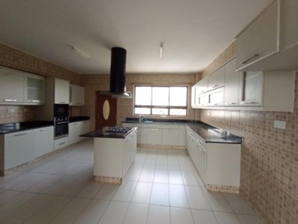 3 Bed Apartment with En Suite at Kilimani Estate - 14