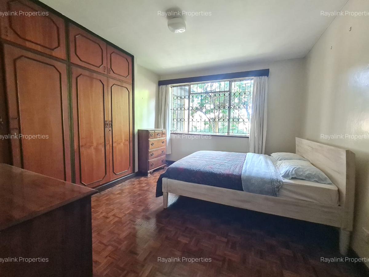 5 Bed House with En Suite at Nyari - 9