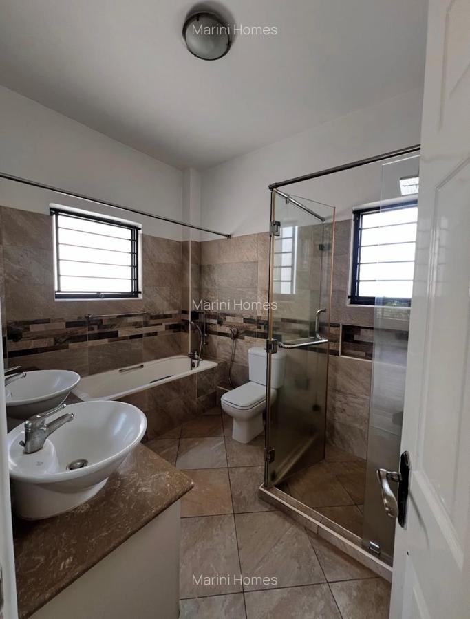 3 Bed Apartment with En Suite in Westlands Area - 8