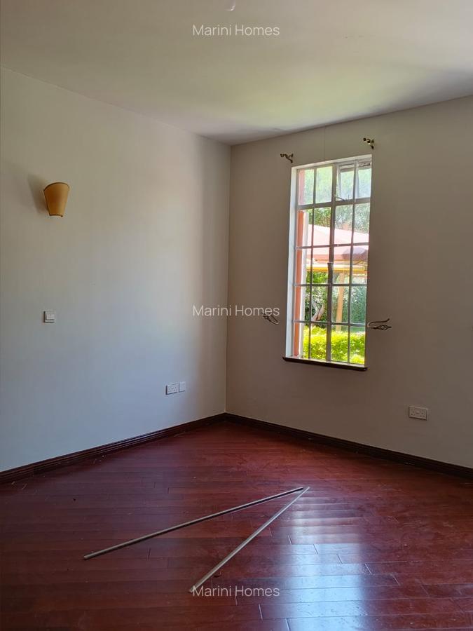 4 Bed Townhouse with En Suite in Karen - 12