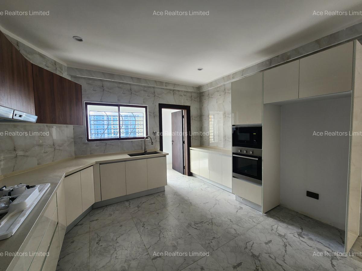 Furnished 3 Bed Apartment with En Suite at Mandera Road - 8