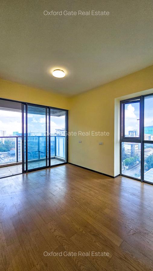 1 Bed Apartment with En Suite at Westlands Road - 3