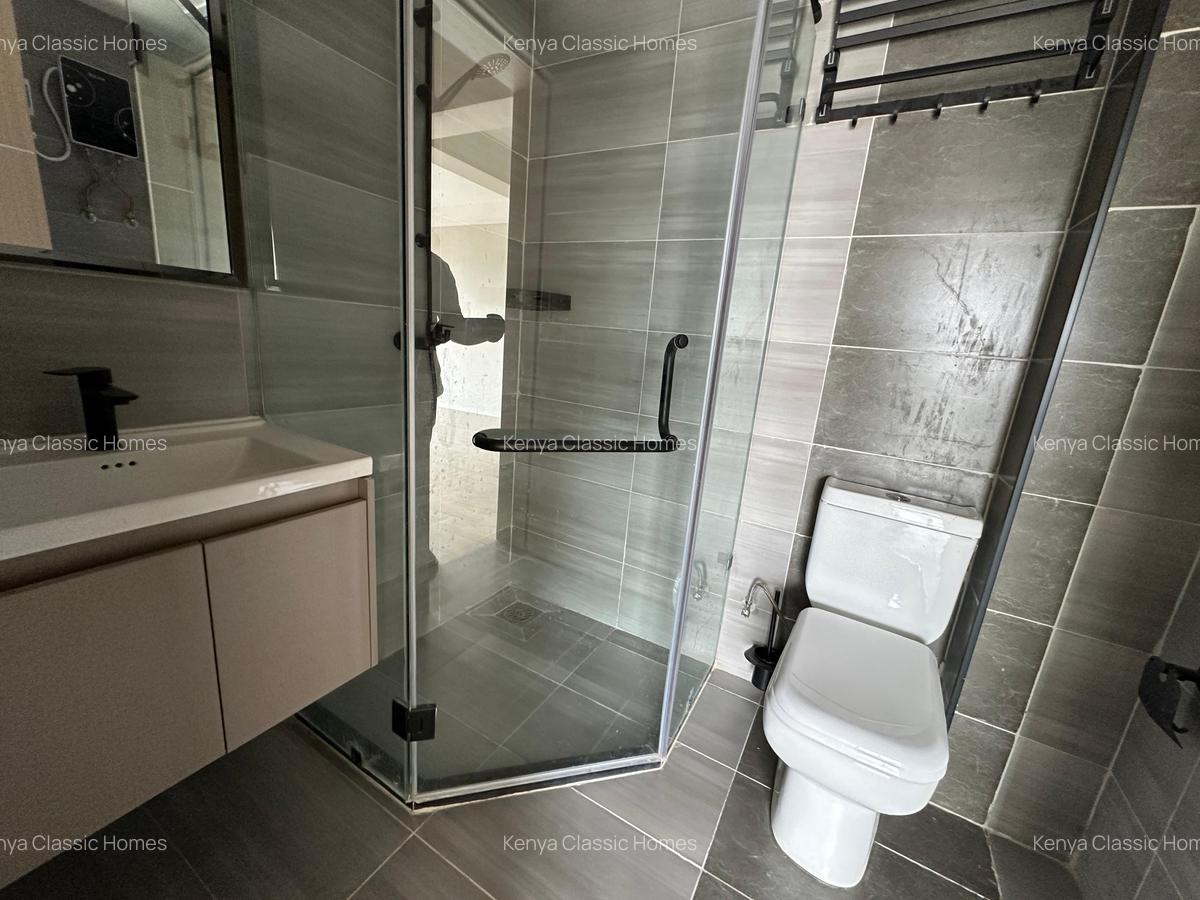 2 Bed Apartment with En Suite at Lavington - 8